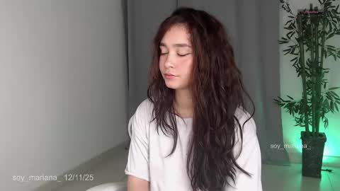 Snapshot of soy_mariana_ chatting on 11-13-25, 02:21 M A R I A N A online show from 11-13-25, 02:21