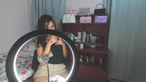 Snapshot of soy_miauhg chatting on 01-31-25, 03:30 Miauhg online show from 01-31-25, 03:30