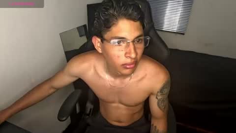 soy_samuel11 online show from 06-22-26, 04:26