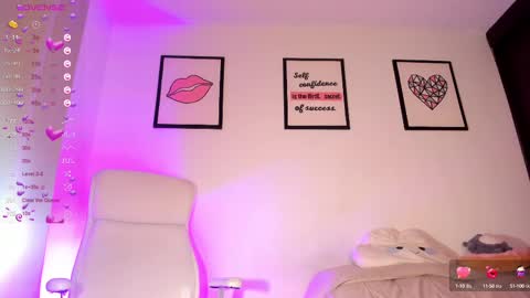 Juliana online show from 02-17-25, 08:04