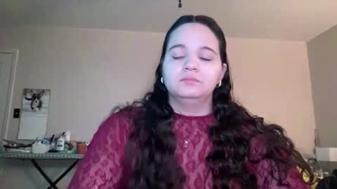 Soyoceanne online show from 12-20-25, 04:58