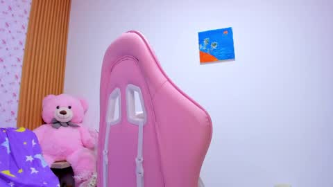 Snapshot of soyqeen chatting on 05-21-26, 07:26 SoyQueen online show from 05-21-26, 07:26