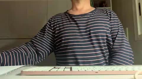 Snapshot of spa_eng chatting on 01-06-26, 01:42 SPA ENG online show from 01-06-26, 01:42