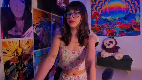 Snapshot of space__kittyy chatting on 12-30-24, 02:53 Val online show from 12-30-24, 02:53