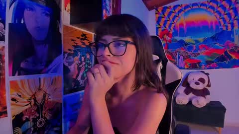 Snapshot of space__kittyy chatting on 01-06-25, 04:04 Val online show from 01-06-25, 04:04