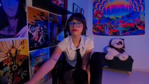 Snapshot of space__kittyy chatting on 02-07-25, 03:55 Val online show from 02-07-25, 03:55