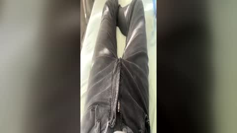 Snapshot of spacemann86 chatting on 06-15-26, 01:19 spacemann86 online show from 06-15-26, 01:19