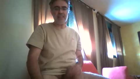 Snapshot of spanishshow chatting on 05-18-26, 11:16 spanishshow online show from 05-18-26, 11:16