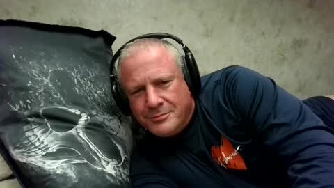 Snapshot of spankmebitches1 chatting on 10-06-25, 08:56 Slave online show from 10-06-25, 08:56