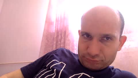Snapshot of sparei7 chatting on 02-04-25, 11:38 Snaiky online show from 02-04-25, 11:38
