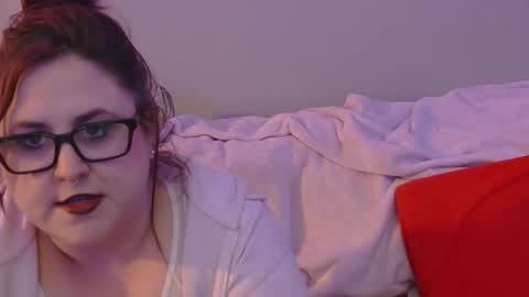 Snapshot of sparklelove69 chatting on 05-16-26, 06:21 Scottietee online show from 05-16-26, 06:21