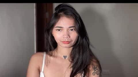 Snapshot of sparklexcx chatting on 12-17-25, 04:02 Sparkle online show from 12-17-25, 04:02