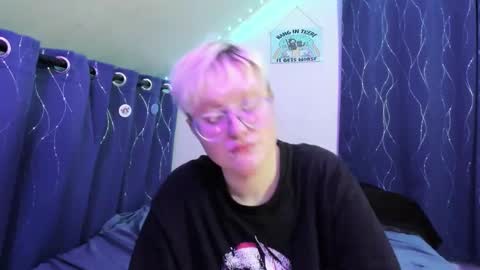 Snapshot of sparkling_water_hate_club chatting on 11-19-25, 06:46 Atticus Pendragon online show from 11-19-25, 06:46