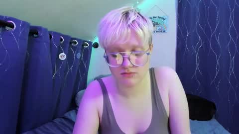 Snapshot of sparkling_water_hate_club chatting on 11-20-25, 04:45 Atticus Pendragon online show from 11-20-25, 04:45