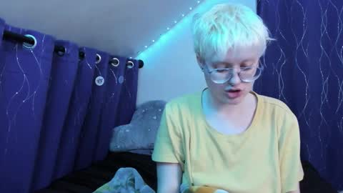 Snapshot of sparkling_water_hate_club chatting on 11-30-25, 08:07 Atticus Pendragon online show from 11-30-25, 08:07