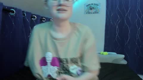 Snapshot of sparkling_water_hate_club chatting on 12-01-25, 09:20 Atticus Pendragon online show from 12-01-25, 09:20