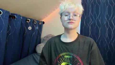 Snapshot of sparkling_water_hate_club chatting on 12-21-25, 06:15 Atticus Pendragon online show from 12-21-25, 06:15