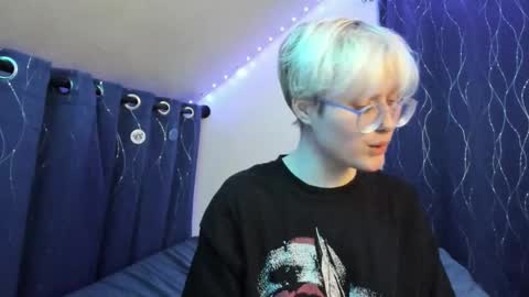 Snapshot of sparkling_water_hate_club chatting on 01-09-26, 10:44 Atticus Pendragon online show from 01-09-26, 10:44