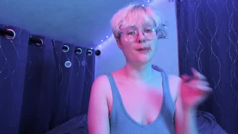 Snapshot of sparkling_water_hate_club chatting on 01-12-26, 07:35 Atticus Pendragon online show from 01-12-26, 07:35