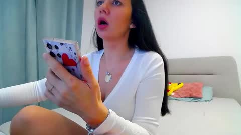 Snapshot of sparkly_eve chatting on 02-02-25, 01:30 sparkly_eve online show from 02-02-25, 01:30