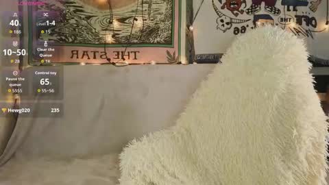 Snapshot of sparky_fox chatting on 05-05-26, 01:35 Nika online show from 05-05-26, 01:35