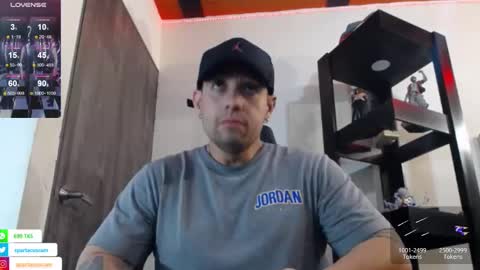 Snapshot of spartacus_cam chatting on 12-30-24, 05:26 online show from 12-30-24, 05:26