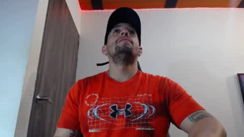 Snapshot of spartacus_cam chatting on 02-06-25, 06:08 online show from 02-06-25, 06:08