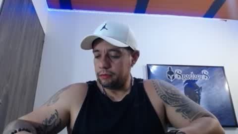 Snapshot of spartacus_cam chatting on 09-24-25, 06:06 online show from 09-24-25, 06:06