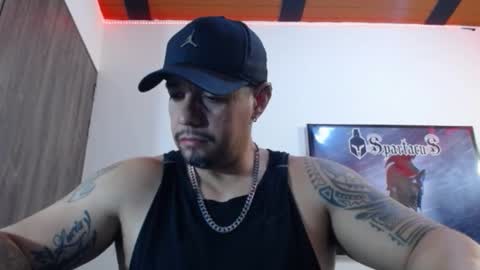 Snapshot of spartacus_cam chatting on 11-24-25, 05:18 online show from 11-24-25, 05:18