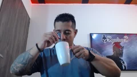 Snapshot of spartacus_cam chatting on 11-27-25, 05:31 online show from 11-27-25, 05:31