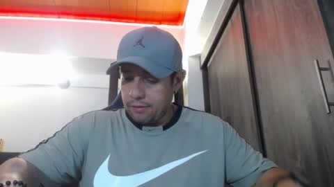     online show from 04-05-26, 05:37