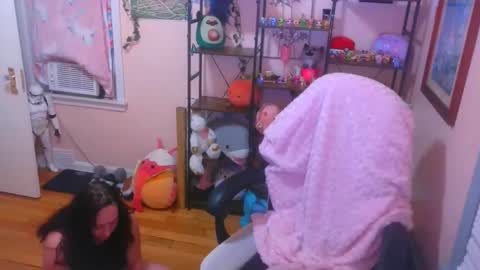 Snapshot of spawnofademon chatting on 11-15-25, 07:49 spawnofademon online show from 11-15-25, 07:49