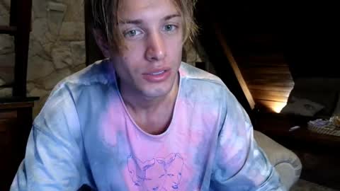 Sasha --  online show from 04-17-26, 08:45