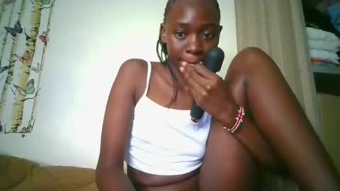 Snapshot of spicedebony13 chatting on 06-24-26, 08:35 spicedebony13 online show from 06-24-26, 08:35