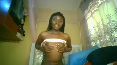 Snapshot of spicedebony13 chatting on 07-21-26, 10:06 spicedebony13 online show from 07-21-26, 10:06