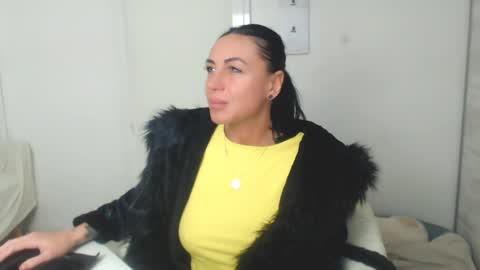 Carla online show from 02-17-25, 07:42