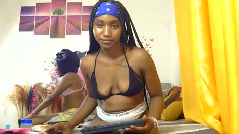 Snapshot of spicy_angels chatting on 06-07-26, 07:06 Quinter Cheeky online show from 06-07-26, 07:06