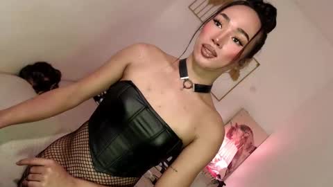 Snapshot of spicy_kinky chatting on 02-16-25, 03:47 Alora online show from 02-16-25, 03:47