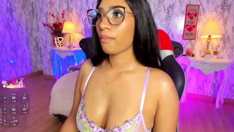 Amelia      GTM-5 817       IG Spicychoco am online show from 02-19-25, 08:10