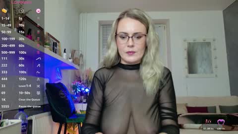 Snapshot of spicyhotmilf chatting on 03-01-26, 08:00 Lexsy online show from 03-01-26, 08:00