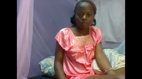 Snapshot of spicyit2 chatting on 10-28-25, 07:38 Ebony Spicy online show from 10-28-25, 07:38