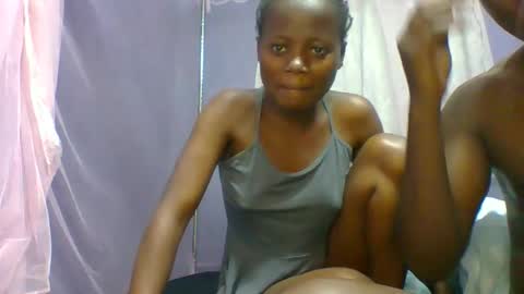Snapshot of spicyit2 chatting on 12-04-25, 02:37 Ebony Spicy online show from 12-04-25, 02:37