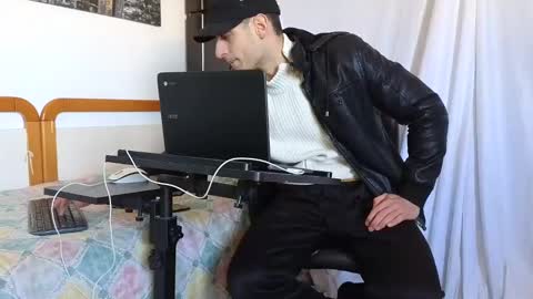 Marco. When Im offline you can view premium content in bio online show from 02-06-25, 12:16