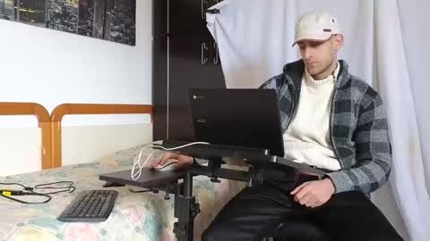 Marco. When Im offline you can view premium content in bio online show from 02-08-25, 08:52