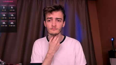 Snapshot of spider___man chatting on 10-26-25, 02:23 Spidey online show from 10-26-25, 02:23