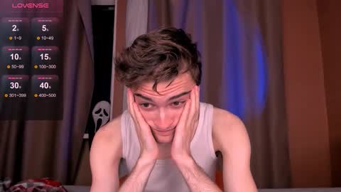 Snapshot of spider___man chatting on 10-31-25, 02:40 Spidey online show from 10-31-25, 02:40