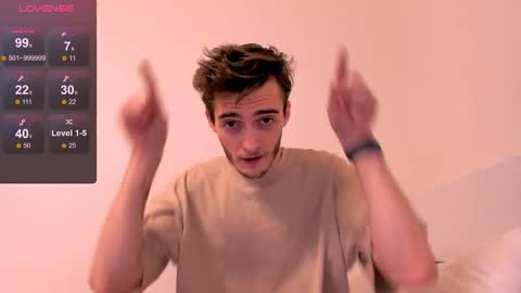 Snapshot of spider___man chatting on 11-17-25, 11:16 Spidey online show from 11-17-25, 11:16