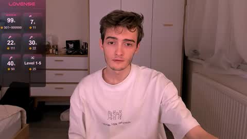 Snapshot of spider___man chatting on 11-21-25, 05:00 Spidey online show from 11-21-25, 05:00