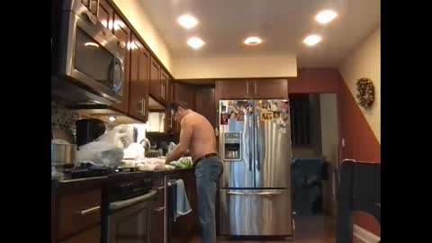 Snapshot of spike69old chatting on 01-08-25, 06:52 spike69old online show from 01-08-25, 06:52