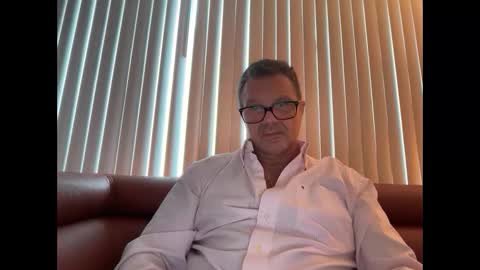 Snapshot of spike69old chatting on 11-30-25, 09:19 spike69old online show from 11-30-25, 09:19